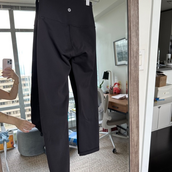 Lululemon cropped 23” leggings - Picture 3 of 3